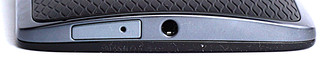 Upper edge: SIM slot, 3.5 mm combo audio port