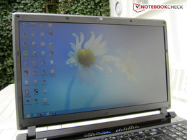 Outdoor use: Schenker XMG P703 (Clevo P177SM)