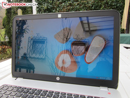 HP Envy 15-j011sg outdoors