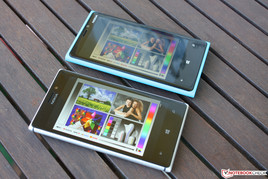 Outdoor usage: Lumia 920 (above), Lumia 925 (below)