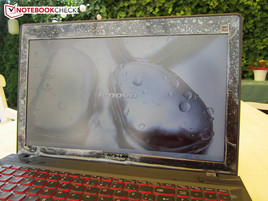Lenovo IdeaPad Y510p outdoors