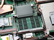 The test sample also contained two RAM modules PC6400/800MHz with 1024MB each.