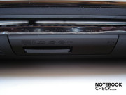 A 5-in-1 cardreader (MMC, SD, XD, MS, MS Pro) and an infrared receiver are hidden on the front