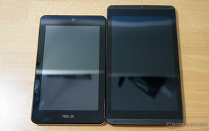 The low-priced Asus MemoPad 7-inch tablet is smaller, thicker, and thus stiffer. However, its back does not have such a quality feel.