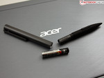 It is an active digitizer pen.