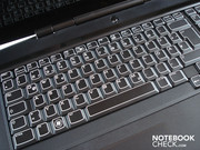 The keyboard convinces with its pressure point and layout, but bends partly