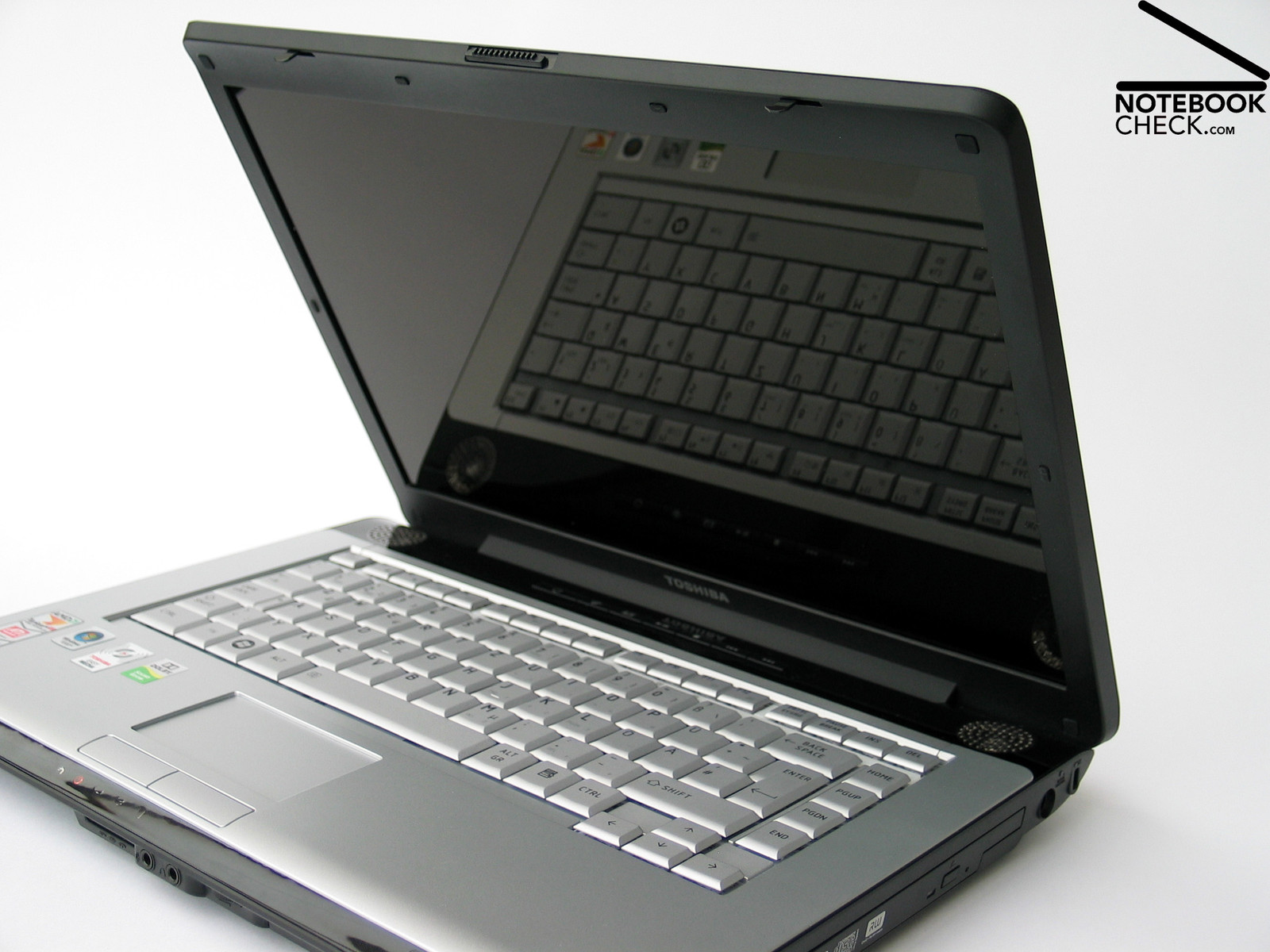 Toshiba Satellite 2008  Toshiba  Satellite  A200 Series Notebookcheck net External 