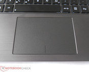 The big touchpad compels with good gliding qualities