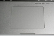 The excellent glass trackpad offers various multi-touch actions, which work perfectly.