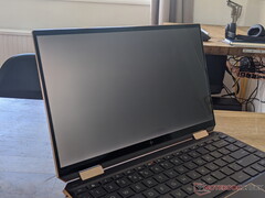 Stay away from Sure View panels on the latest Spectre x360. (Image source: Notebookcheck)