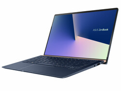The ASUS ZenBook 14 UXF433FA-A6018T laptop review. Test device courtesy of notebooksbilliger.de.