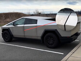 At least 15 Tesla Cybertrucks are affected by a serious door striker issue that causes misalignment in the door panel. (Image source: Auto Focus on YouTube - edited)