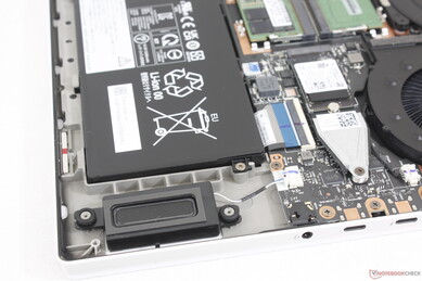 Down-firing stereo (2x 2 W) Harman Kardon speakers