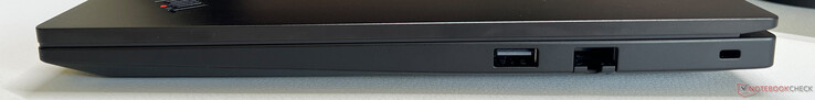 Right: USB-A 3.2 Gen 2 (10 Gbit/s), Gigabit Ethernet, Kensington Security Slot
