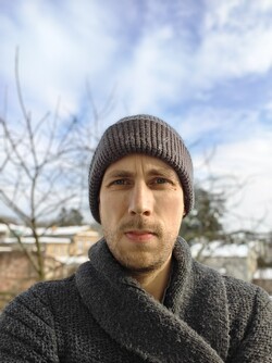 Selfie on the OnePlus 13R