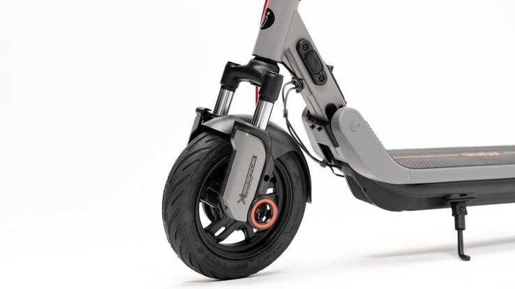 The Segway E3 Go e-scooter rides on 10