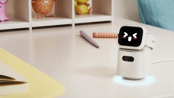 The motorized charging cradle for the TCL Kids Watch K5.