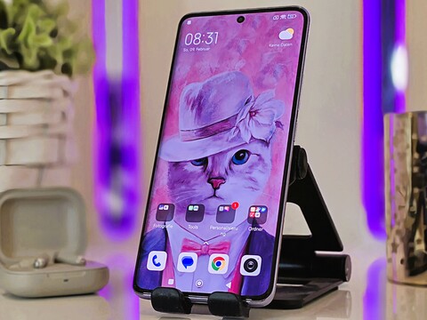 Redmi Note 14 Pro 5G smartphone (Image source: Marcus Herbrich)