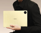 The MatePad Pro 13.2 (2025) is already a comparatively large tablet all things considered. (Image source: Huawei)