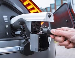 An EV6 with V2L. Electric vehicles kept homes powered during Cyclone Alfred blackouts in Australia (Image source: Kia)