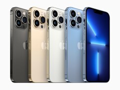 Apple's new iPhone 13 Pro Max and older iPhone models apparently have touchscreen issues under iOS 15 (Image: Apple)
