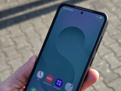 The Galaxy 26 might not charge any faster than the Galaxy S25 (pictured). (Image source:n