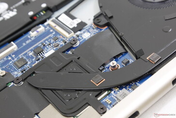 Short heat pipe in order to reduce weight. However, this means that no dedicated GPU will be possible