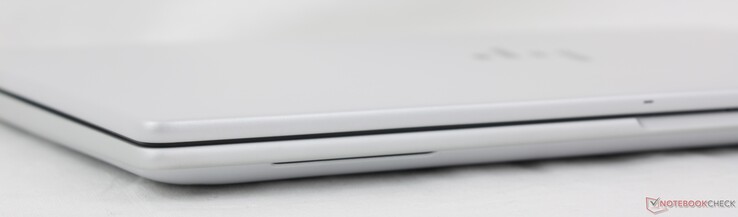 Front: No ports