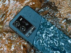 Oukitel WP52: Both rugged and compact.