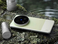 The Vivo X300 Ultra in one of its two launch colours.