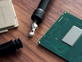 The Core i9-9900K will feature a soldered IHS. (Source: Optimum Tech)