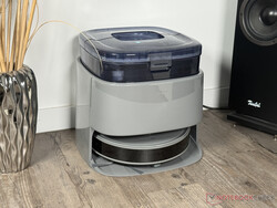 Lefant M3 Max charging in its station