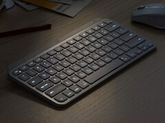 The MX Keys Mini has an aluminium chassis, like the MX Keys. (Image source: Geizhals)