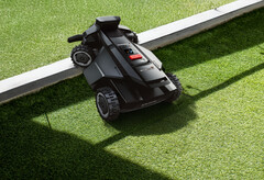 Segway’s Navimow X4 robot lawn mower