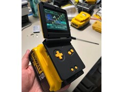 A Reddit user has combined a GBA with a DeWalt battery, giving it a theoretical battery life of around 17 days. (Image source: Bangooh via Reddit)