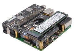 X1208: New Raspberry Pi 5 expansion board for UPS and SSD storage