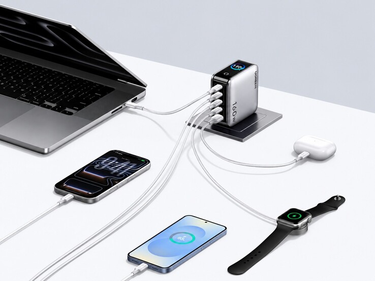 Ugreen 160W Nexode Pro Charger 1