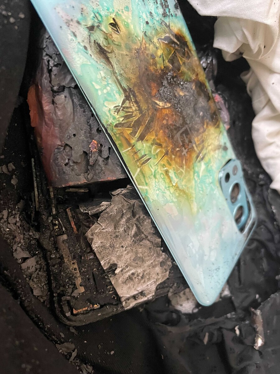 Shocking! OnePlus Nord 2 Battery Explodes And Catches Fire, Woman in  Physical Trauma