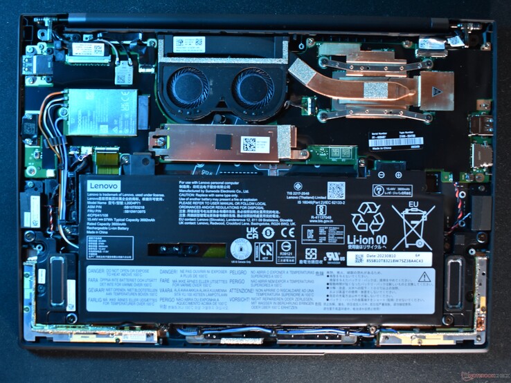 Lenovo ThinkPad X1 Carbon Gen 11: Internals