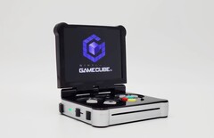 The 'GameCube Advance' leaked in 2005 after Nintendo released the DS in Europe. (Image source: GingerOfOz)