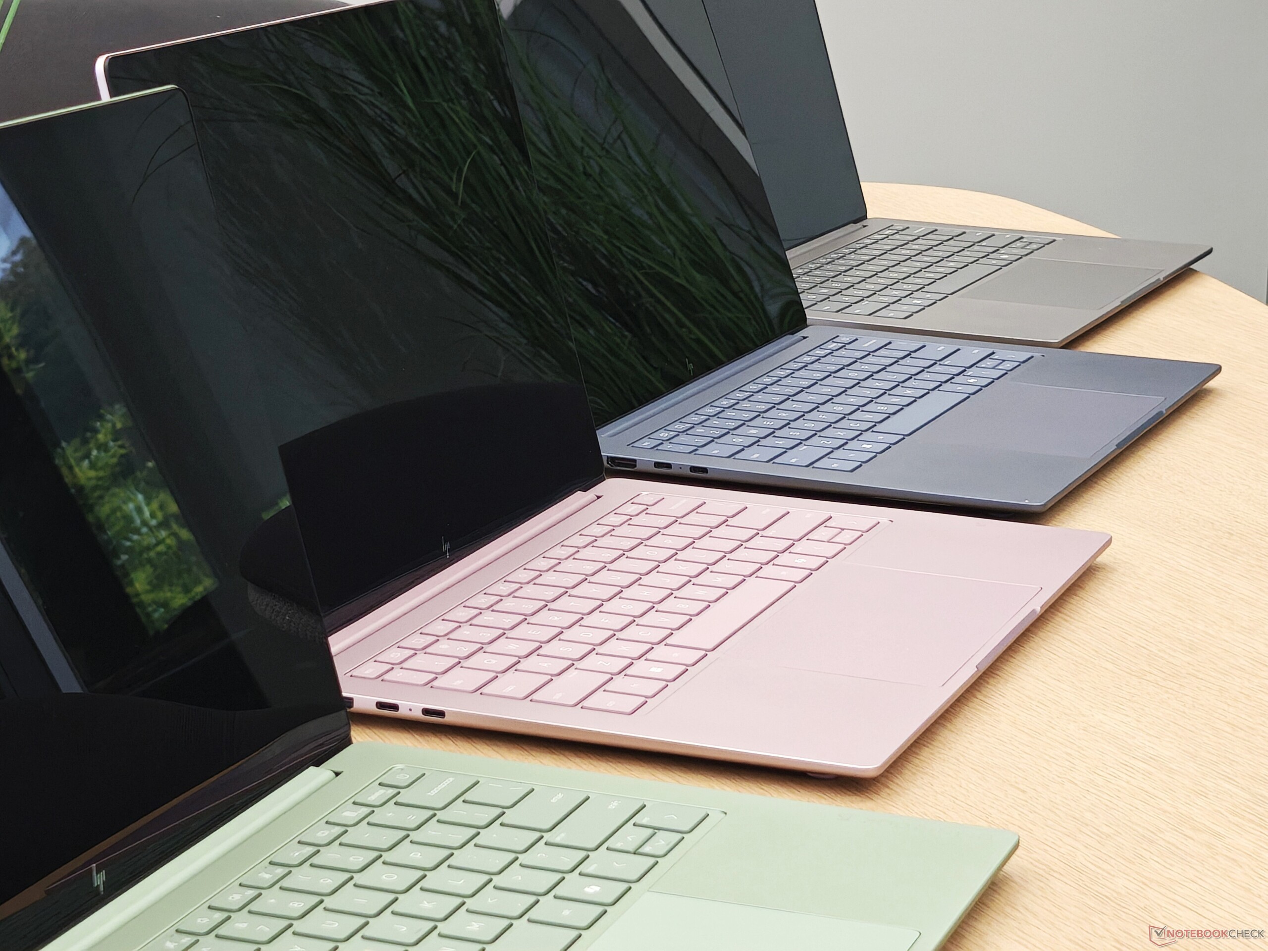 The four different colors of the new HP OmniBook 5