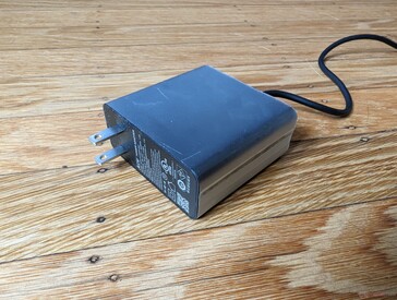 Wall wart 100 W proprietary AC adapter