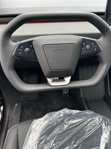 Airbag sign has moved and silver edges are different