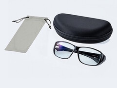 The Kenko Tokina Asterism Glasses come with a hard case and soft pouch. (Image source: Kenko Tokina)