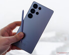 Samsung Galaxy S25 Ultra S Pen magnetic accessories malfunction (Image source: Notebookcheck)