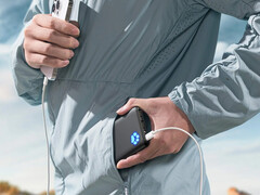 Only specific black and blue color options of the power bank sold via Amazon are recalled. Pictured: a promo picture of the portable charger. (Image source: Iniu)