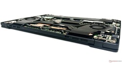 Asus ProArt StudioBook 16 - Rear exhaust vents