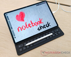 The MatePad 11.5&quot;S supports Huawei&#039;s M-Pencil 3 stylus and an optional keyboard accessory. (Image source: Notebookcheck)