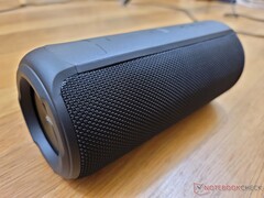 Monoprice Harmony Capsule 200 is a no-frills portable speaker with strong audio but few features