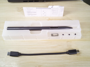 Asus Pen 2 with accessories